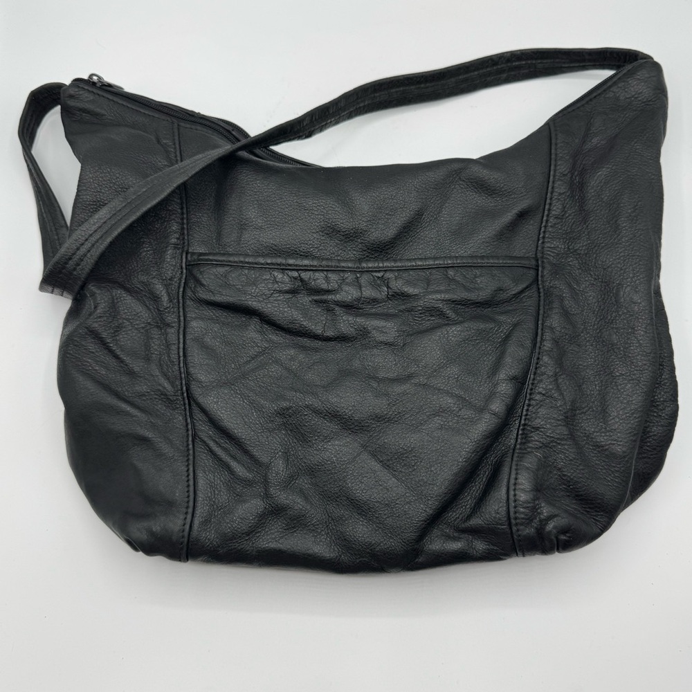 Wilson’s Black Leather Shoulder Bag